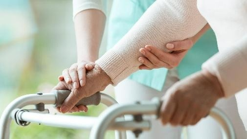 ДОЛГОВРЕМЕННЫЙ УХОД БУДЕТ ЗАКОНОДАТЕЛЬНО УРЕГУЛИРОВАН