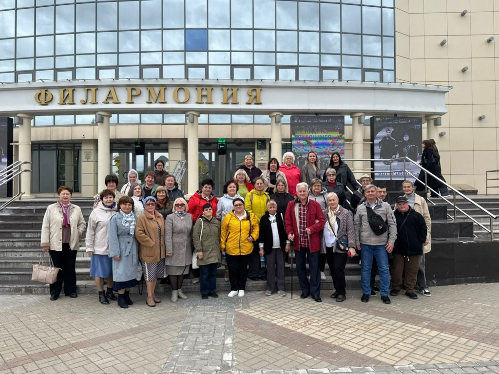 Друзья, мы продолжаем открывать для себя мир ярких впечатлений!