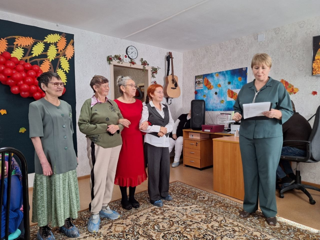 Стало доброй традицией отмечать в начале октября праздник, посвящённый дню пожилых людей